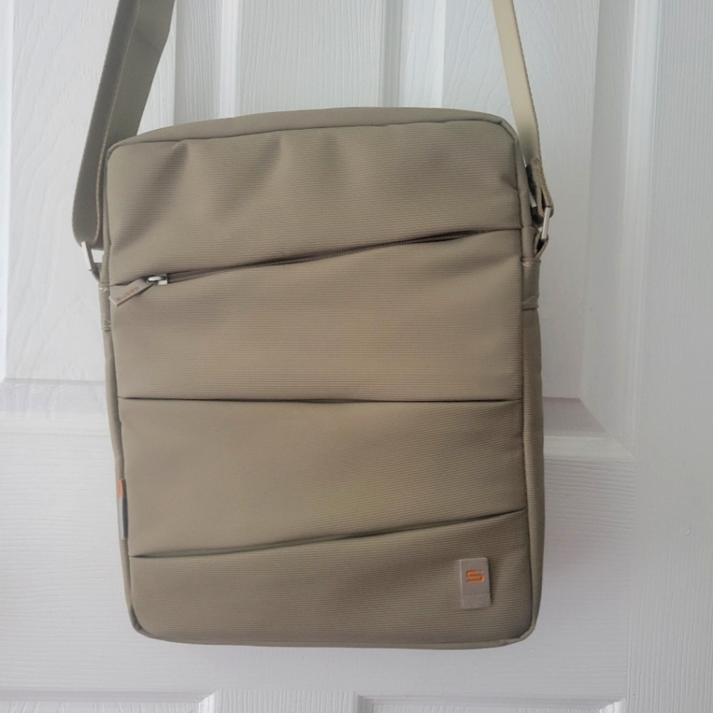 New Messenger Bag